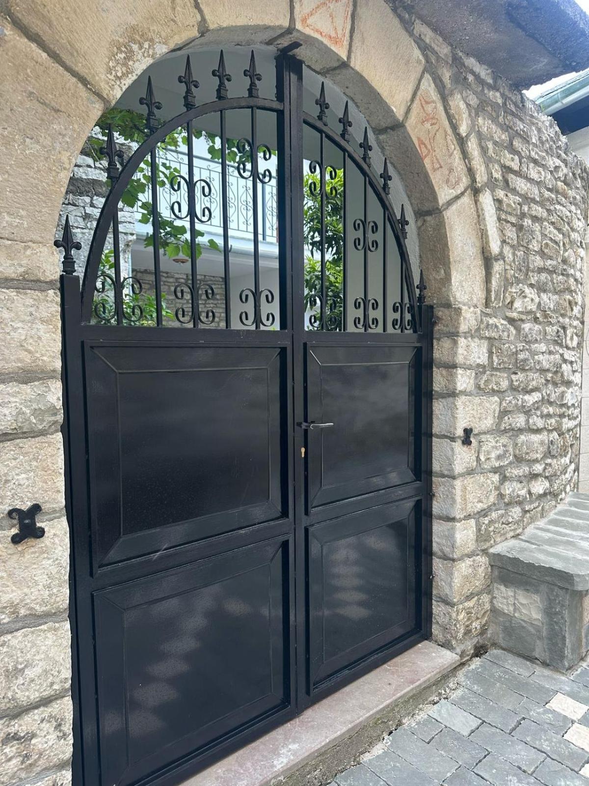 Traditional House Shapllo Gjirokastër 외부 사진